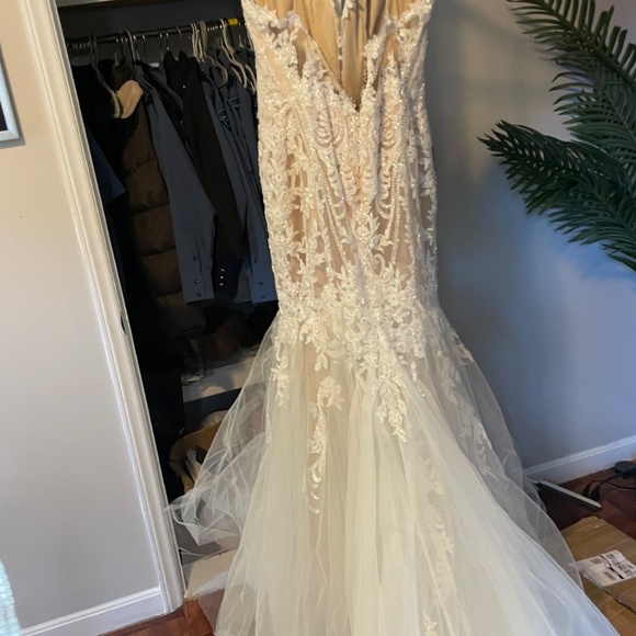 Blue By Enzoani ONELIA Size 8 - Picture 3 of 8